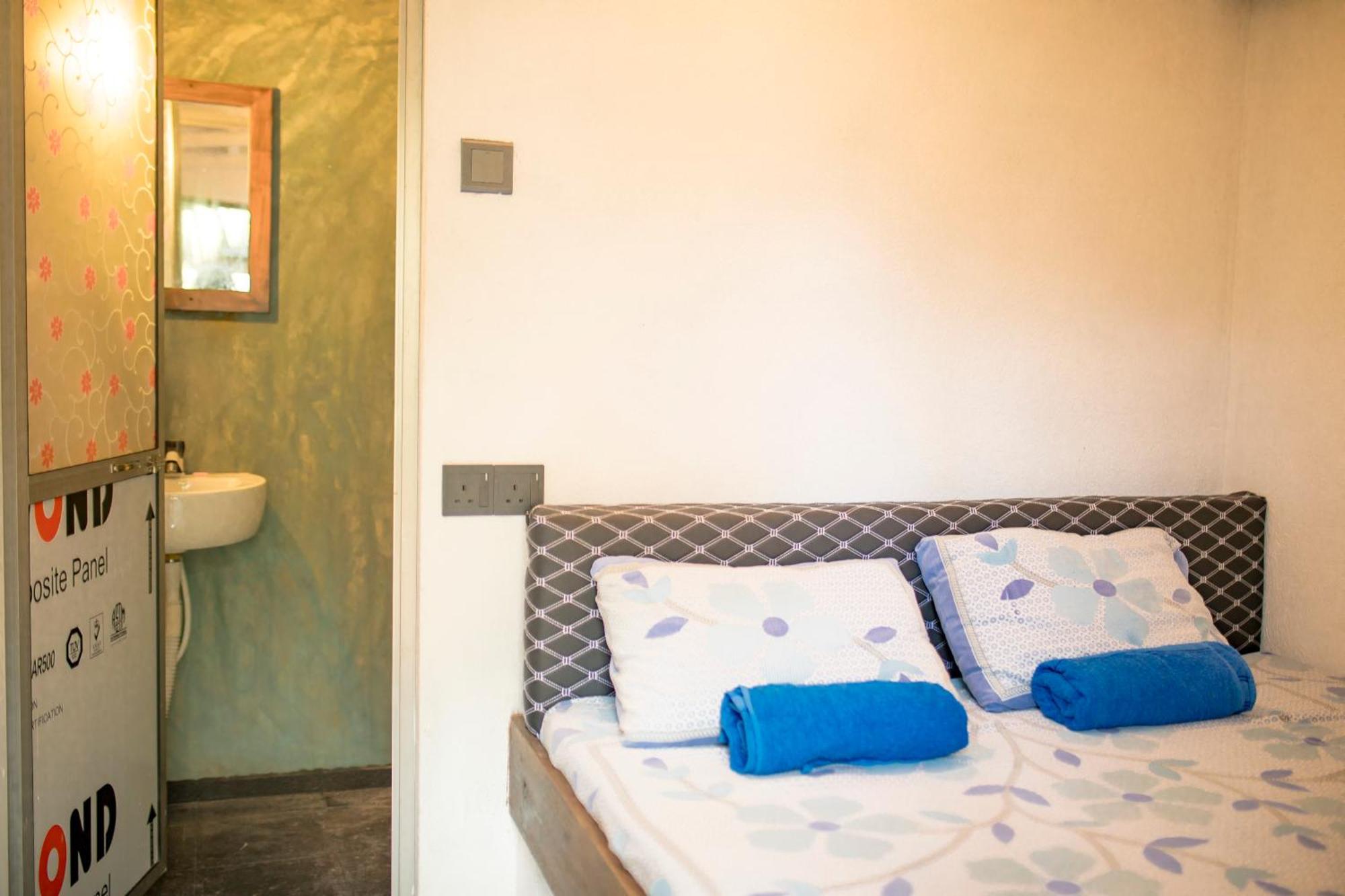 Smile Beach Home Galle Zimmer foto